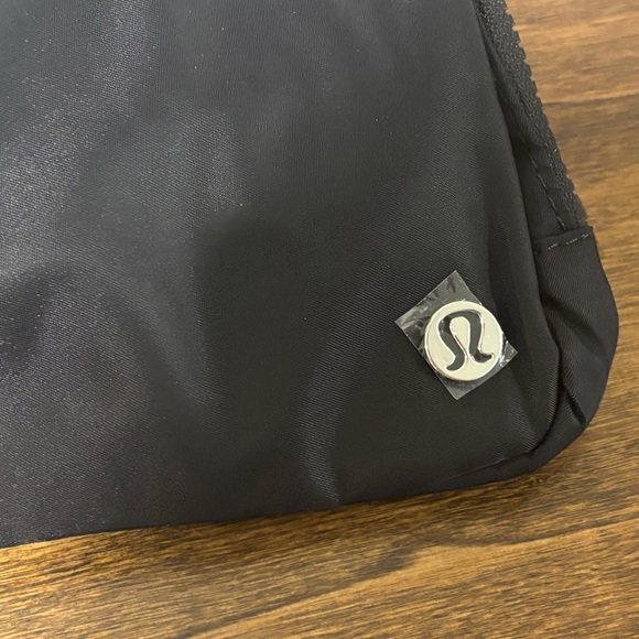 lululemon athletica Black Toiletry Bag - Picture 4 of 9